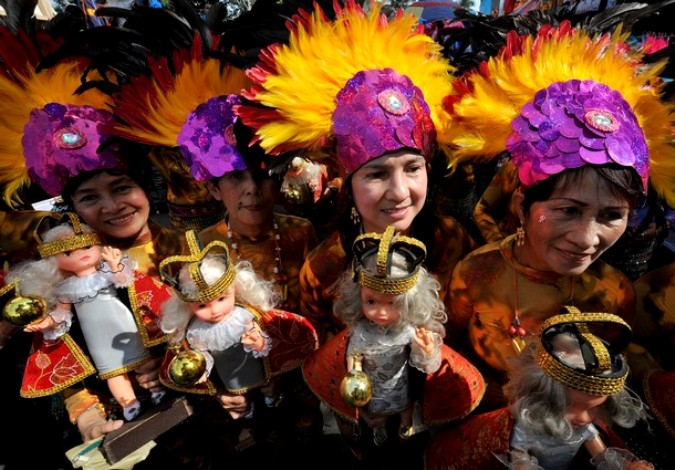 Лакбайо фестиваль (Lakbayaw festival) в Тондо, Манила, 15 января 2011 года.