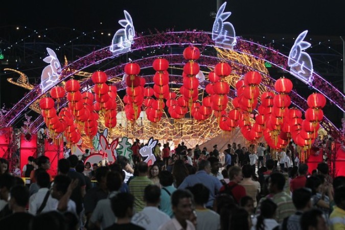 Речной Хонгбао фестиваль (River Hongbao festival) отмечает Китайский Новый год, Сингапур, 2 февраля 2011 года.