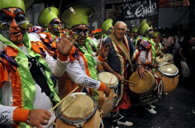 Йамбадас карнавал (Llamadas carnival) в Монтевидео, Уругвай, 4 февраля 2011