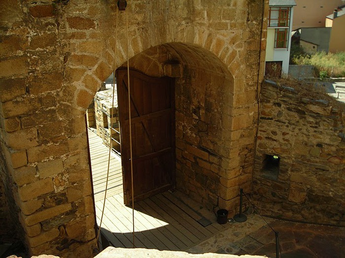 Понферрада (Castillo de Ponferrada) - Замок тамплиеров 40505
