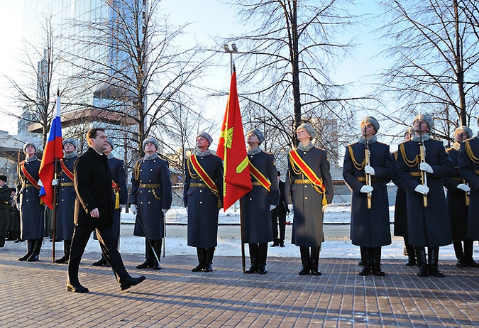 Памятник Борису Ельцину, Екатеринбург, 1 февраля 2011 года.