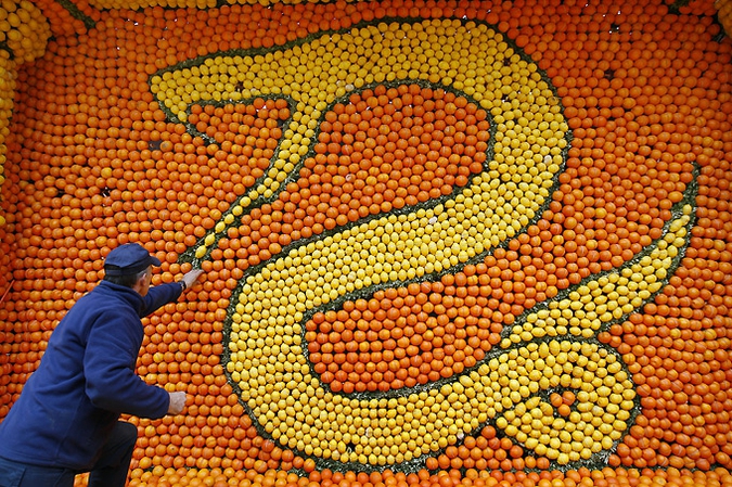 78-ой фестиваль лимонов и апельсинов в Ментоне (Menton Lemon Festival), Франция, 18 февраля 2011 года.