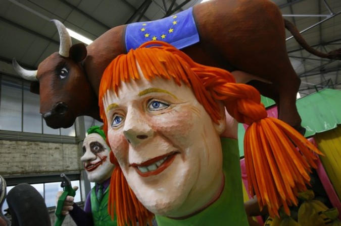 Карнавальное шествие в Кёльне (Rosemonday carnival parade in Cologne), Германия, 1 марта 2011 года.