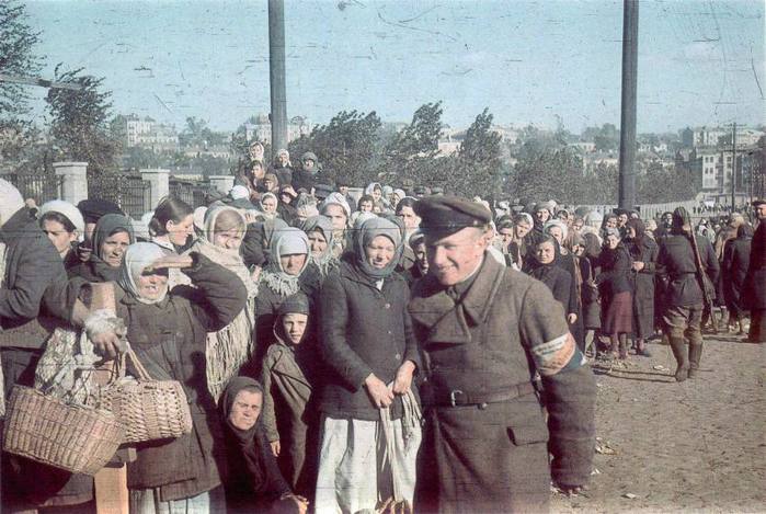 Киев и его "гости". Киев и его "гости".