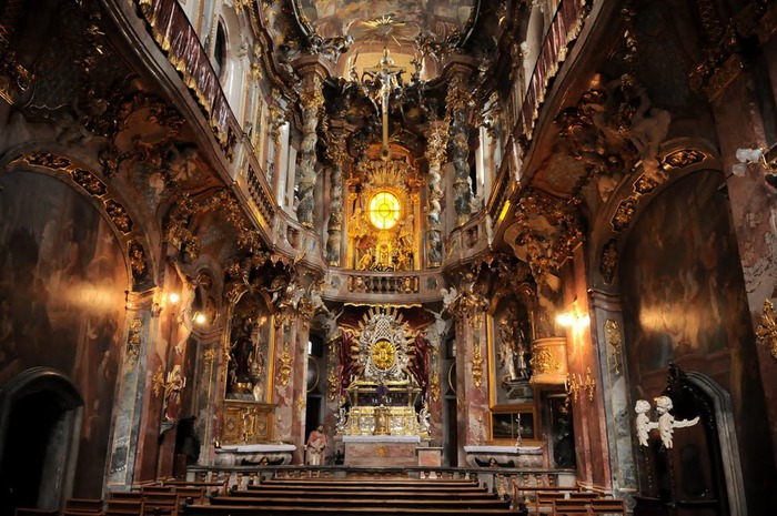 Церковь Азамкирхе. Asamkirche. Мюнхен, Германия. 20214