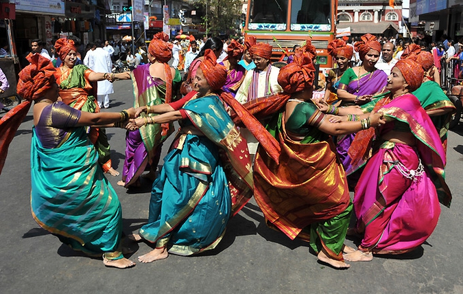 Новый год в Мумбаи - Гуди Падва (\\\\\\'Gudi Padwa\\\\\\' or the Maharashtrian new year), Индия, 4 апреля 2011 года.