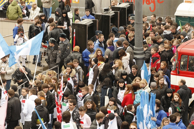 'Белые фартуки' выступили против коррупции, Москва, 16 апреля 2011 года./2270477_9 (675x449, 298Kb)