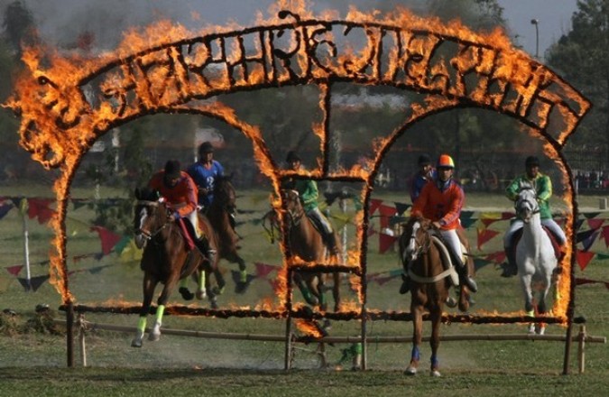 "Ghodejatra" фестиваль скачек в Катманду, Непал, 3 апреля 2011 года.