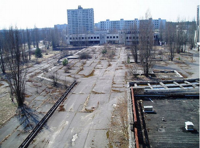 Чернобыльская АЭС имени В.И. Ленина (современные фотографии) Chernobyl3 (700x517, 89Kb)