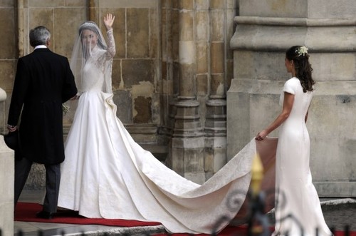 3762300_570_katemiddletonbrautkleid_royalwedding_large (500x331, 42Kb)