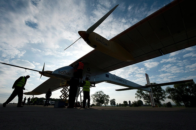 Solar Impulse отправился в международный рейс на батареях/2270477_93_1_ (675x449, 216Kb)