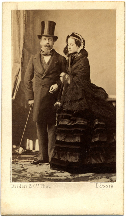 Napoléon_III_and_his_wife_Eugenie,_CDV_by_Disderi,_c1865 (407x700, 98Kb)