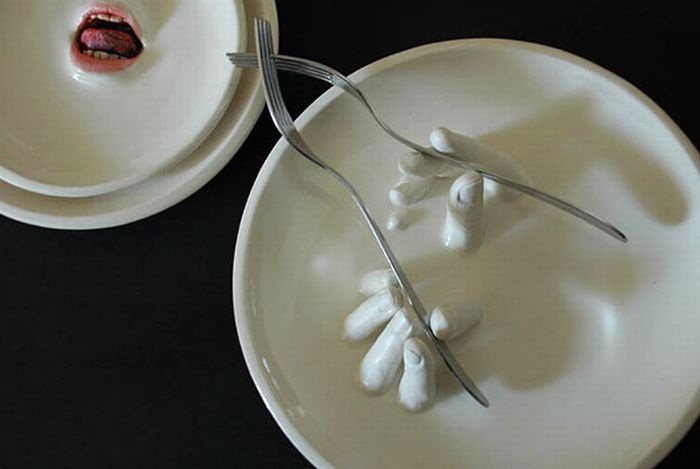 creepy_tableware_04 (700x469, 31Kb)