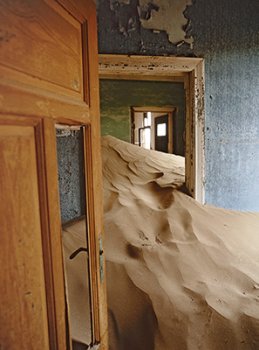 1259869_1274005670_1206439713_kolmanskop_ghost_town7 (259x350, 21Kb)