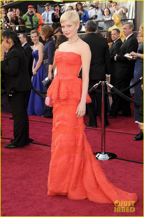 michelle-williams-2012-oscars-01 (466x700, 102Kb)