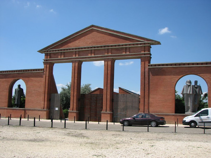 Памятники советского прошлого в Будапеште - Szoborpark 81862