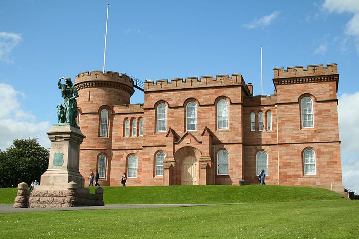 800px-Inverness_Castle_2 (700x466, 65Kb)