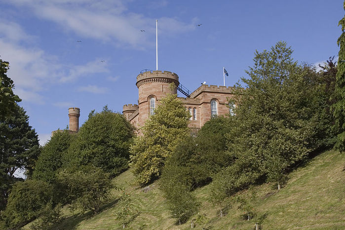 800px-Invernesscastle1 (700x466, 93Kb)