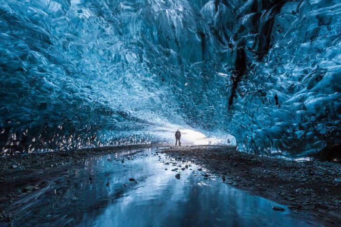 Ледяная-пещера-Исландия (700x465, 82Kb)