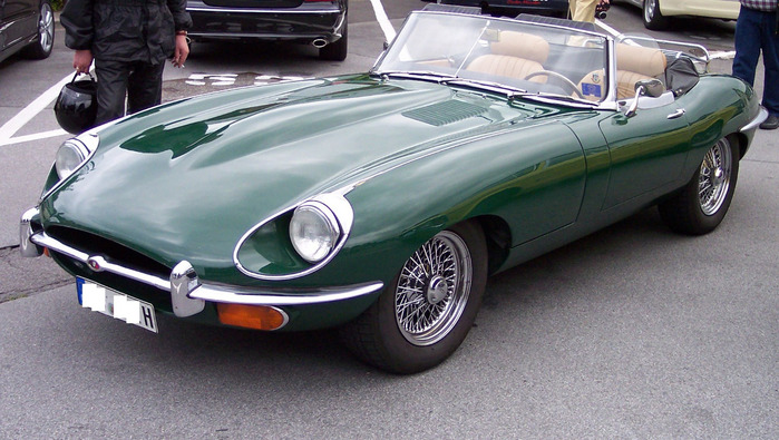 Jaguar_E-Type_4_2_Coupe_green_vl (700x395, 122Kb)