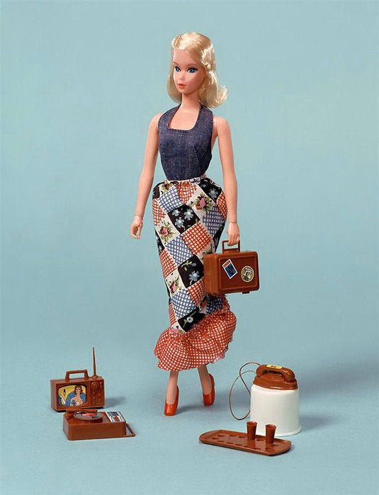 Эволюция куклы Барби с годами