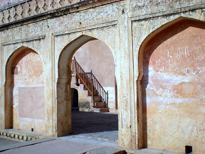 The zenana part of the Amber Fort complex (700x525, 165Kb)