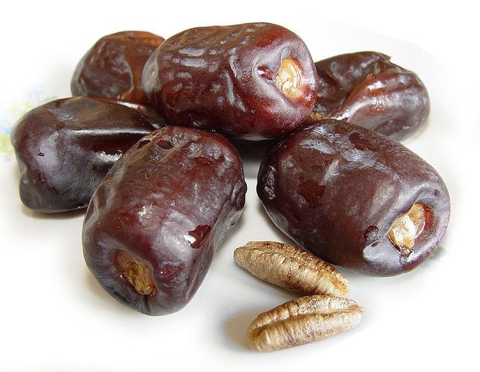 dates (700x543, 83Kb)