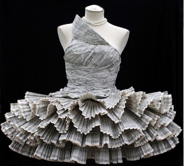 ПЛАТЬЕ ИЗ МУСОРНЫХ ПАКЕТОВ. Как сделать платье из подручных материалов своими руками.