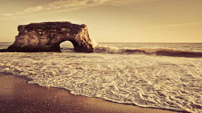 Можно использовать как обои для рабочего стола 02543_naturalbridges_1366x768 (700x393, 318Kb)