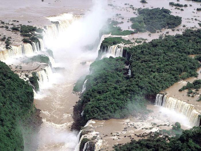 World_Brazil_Iguassu_falls_007521_ (700x525, 82Kb)