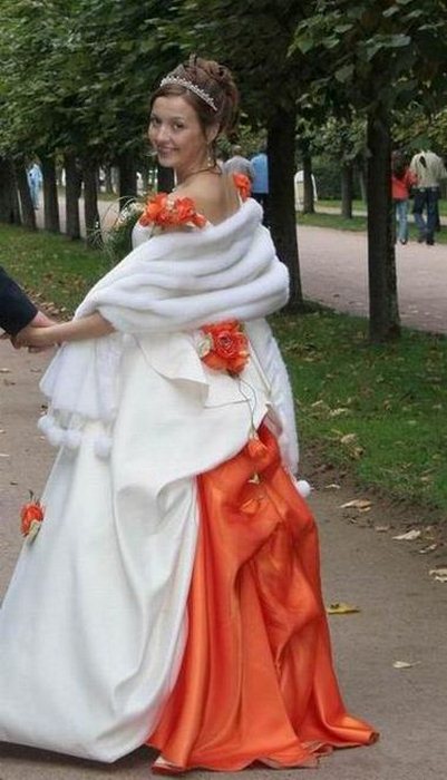 Необычное свадебное платье (13) (401x700, 56Kb)