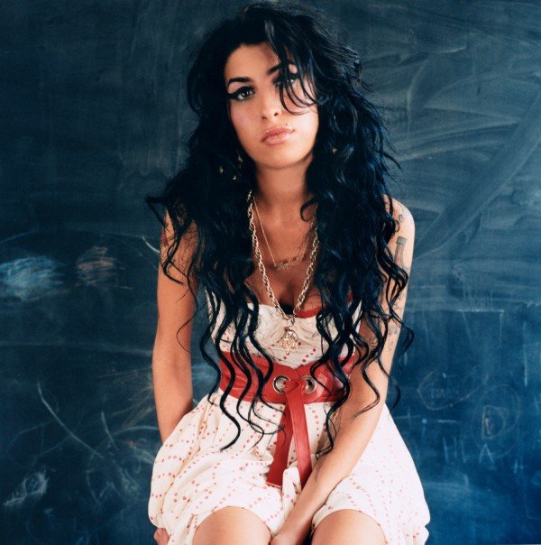 Умерла британская певица Эми Уайнхаус (Amy Winehouse)/2822077_amy_winehouse021 (600x604, 72Kb)