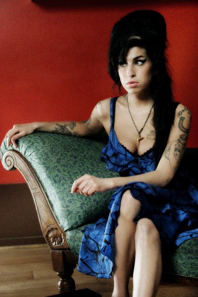 Умерла британская певица Эми Уайнхаус (Amy Winehouse)/2822077_amy_winehouse081 (403x604, 58Kb)