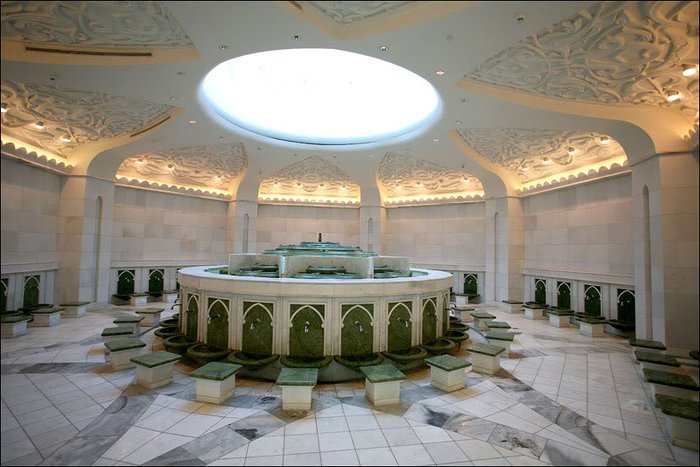 Мечеть шейха Заида в Абу Даби, ОАЭ