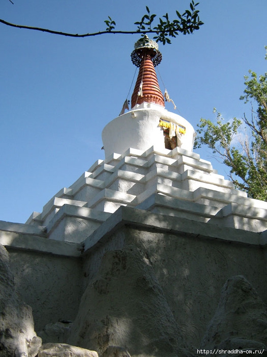 Indiya, Ladakh, Leh, Gomang Stupa, 1 (525x700, 216Kb)