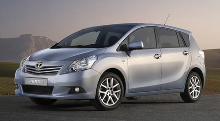 Toyota-Verso-MPV-2702 (450x249, 38Kb)