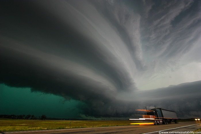 Nebraska Sand Hills Monster Supercell Storm (700x466, 53Kb)