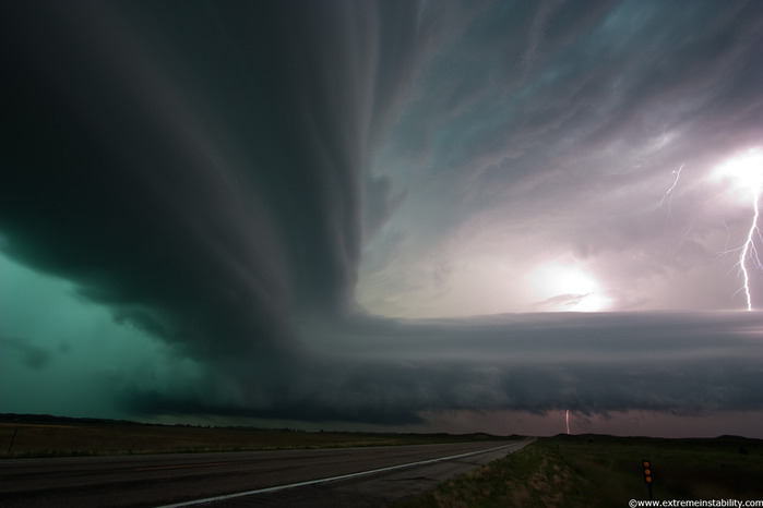 Nebraska Sand Hills Monster Supercell Storm_2 (700x466, 41Kb)
