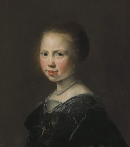 4000579_Portrait_of_a_young_girl_bustlength_in_a_black_dress_and_pearl_necklace (443x499, 26Kb)