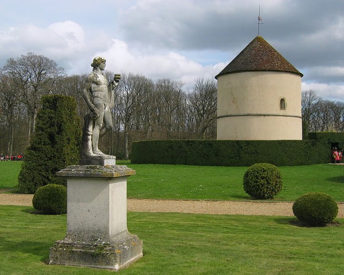 Замок Бретей / Chateau de Breteuil - в гостях у Шарля Пеpро 17035