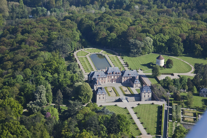 Замок Бретей / Chateau de Breteuil - в гостях у Шарля Пеpро 73957