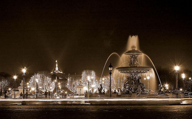 Paris by night  Flickr - Photo Sharing! (650x403, 446Kb)