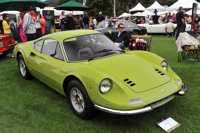 Самые дорогие авто в мире на выставке в Калифорнии (фото)
