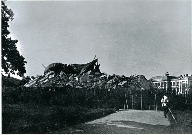 Взорванный собор  1939 год. (640x450, 67Kb)
