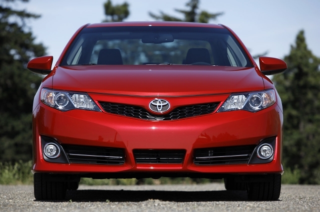 3655449_062012toyotacamrysefd (640x425, 172Kb)