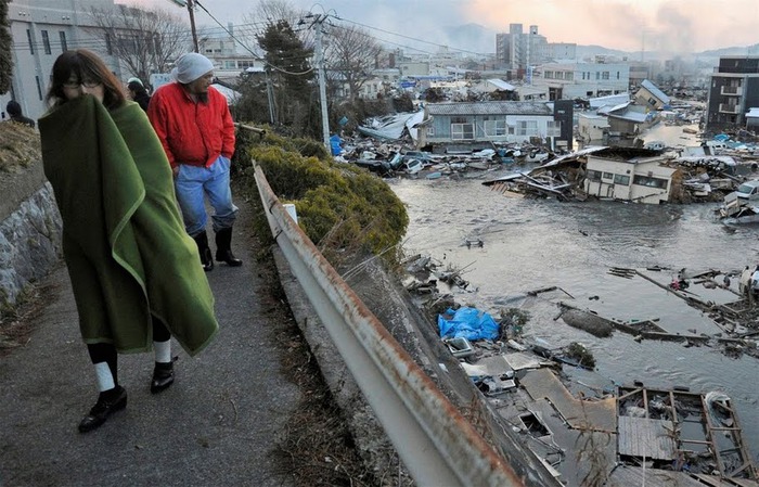 На что похож Апокалипсис - землетрясение и цунами в японии 93352