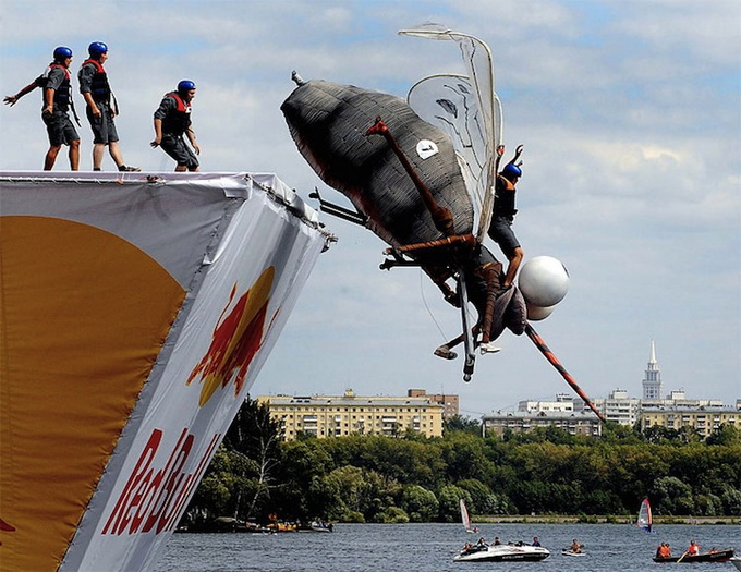 RedBullFlugtagMoscow20122 (680x525, 149Kb)