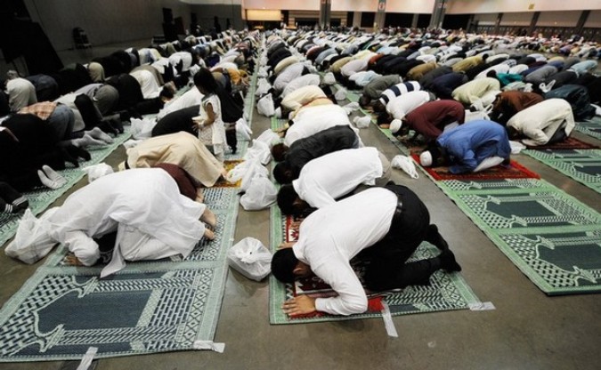 Мусульмане встречают окончание месяца Рамадан трёхдневным праздником, Лос-Анджелес, штат Калифорния, 30 августа 2011 года/2270477_62 (675x416, 105Kb)/2270477_62 (675x416, 105Kb)