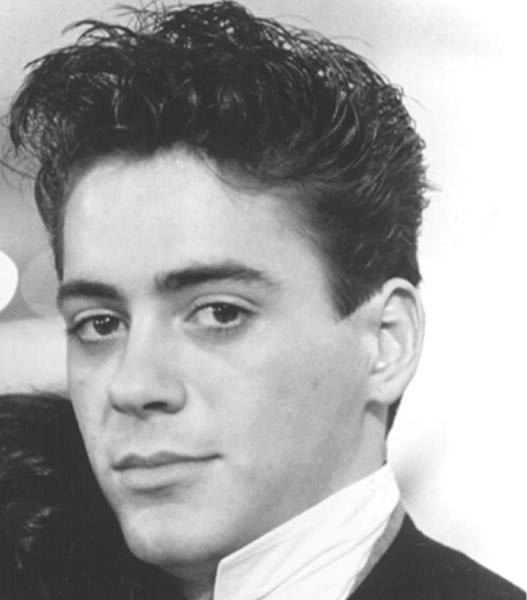 77690842_young_robert_downey_15.jpg