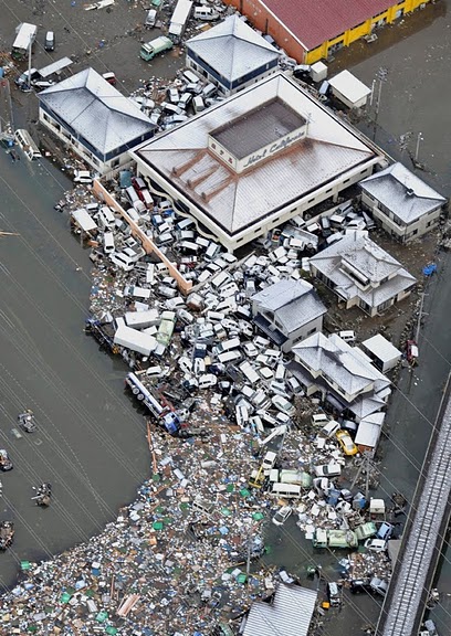 На что похож Апокалипсис - землетрясение и цунами в японии 10381
